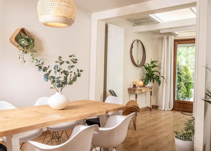 Semesterbostad Belle Maison Lumineuse Et Paisible