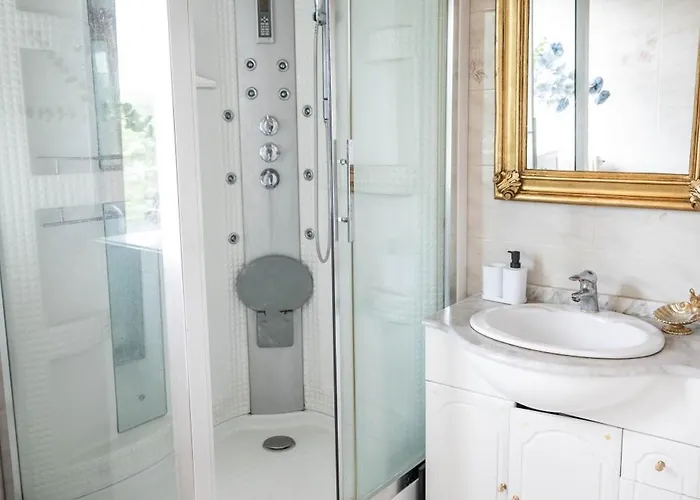 Belle Maison Lumineuse Et Paisible Reims